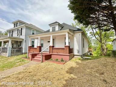 Main picture of 1518 Tazewell Ave SE