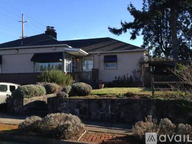 Main picture of 512 SE 41st Ave