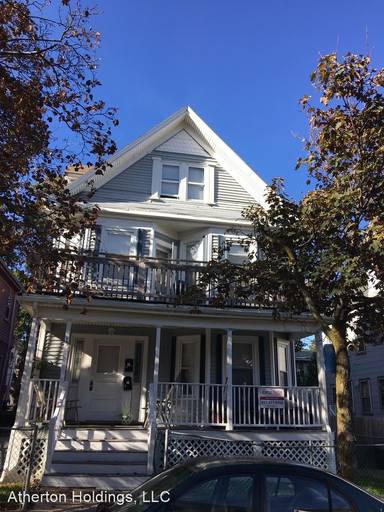 Main picture of 35 Larchmont St
