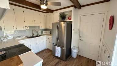 Main picture of 400 Dobbs St