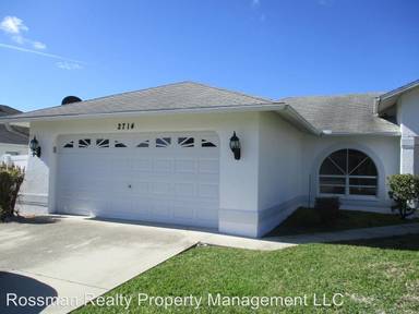 Main picture of 2714 SW 8th Ct