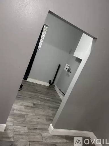 Main picture of 2800 Dolores Dr