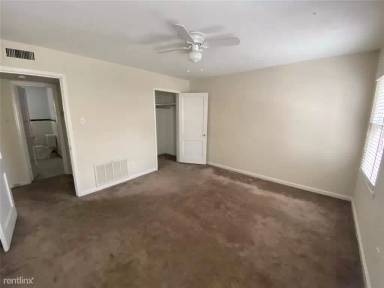 Main picture of 1932 North Blvd