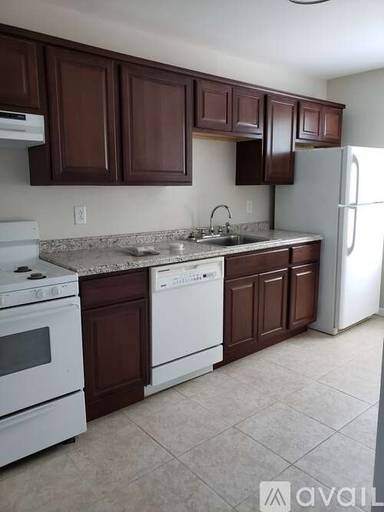 Main picture of 4 Haddad Ct