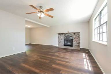 Main picture of 13016 Grove Cir