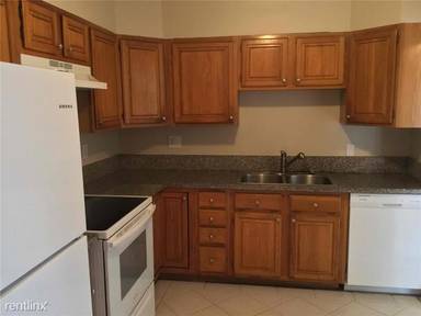 Main picture of 7512 Roosevelt St