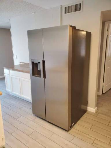 Main picture of 2726 S Longmore