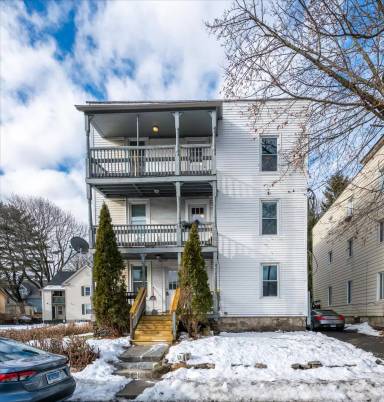 Main picture of 13-15 Greenwoods Ave - 2