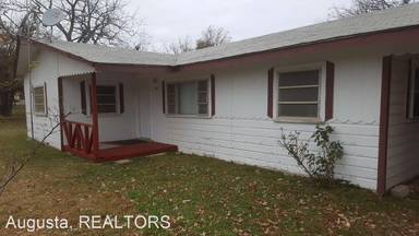 Main picture of 606 Cardinal Ln