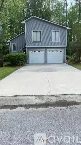 Main picture of 101 Cottonwood Dr