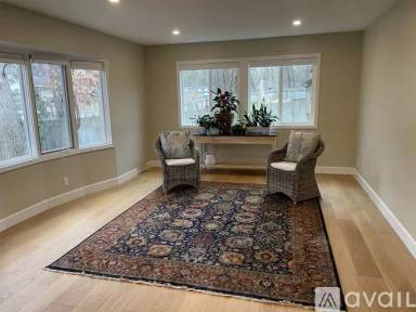 Main picture of 3126 Colchester Dr SE