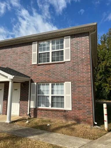 Main picture of 1505 Center Pointe Dr