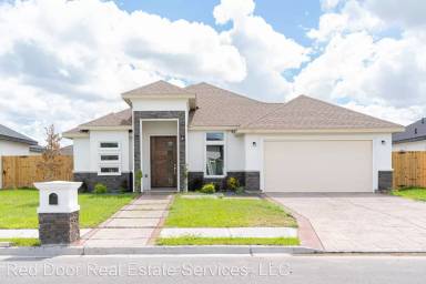 Main picture of 529 Country Club Dr