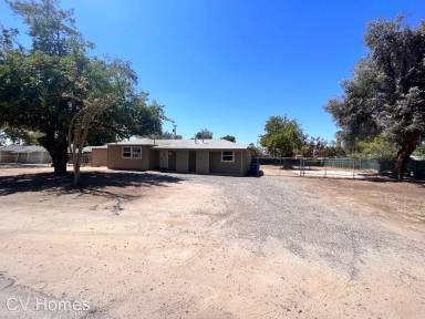 Main picture of 3605 N Backer Ave