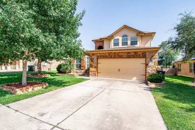 Main picture of 5406 English Oak Dr