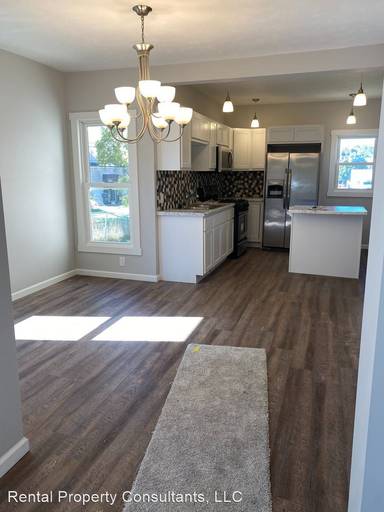 Main picture of 907 Caulfield Ave SW