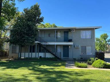 Main picture of 641 W 1st Ave