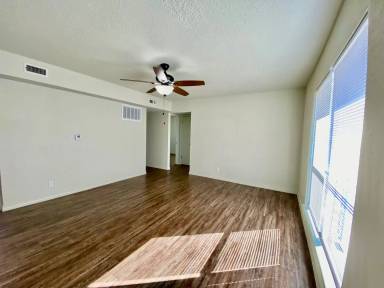 Main picture of 1910 Mosher Dr