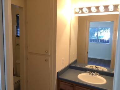 Main picture of 371 N Main St