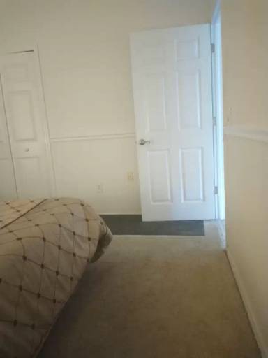 Main picture of 2443 Comet Ln