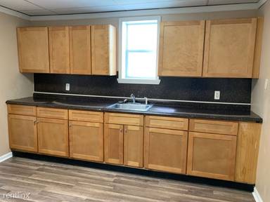 Main picture of 302 W New York St