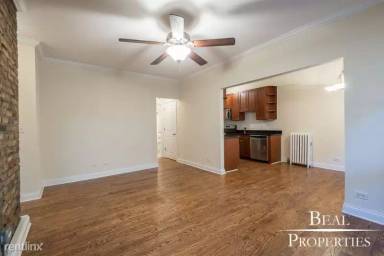 Main picture of 742 W Addison St