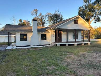 Main picture of 17019 E Louisiana Ave