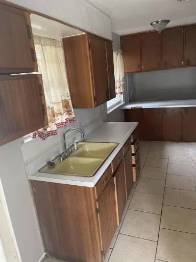 Main picture of 9221 Savanna Dr