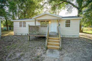 Main picture of 4807 Center Dr
