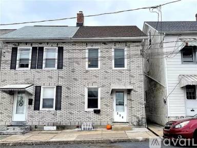 Main picture of 230 Peach St
