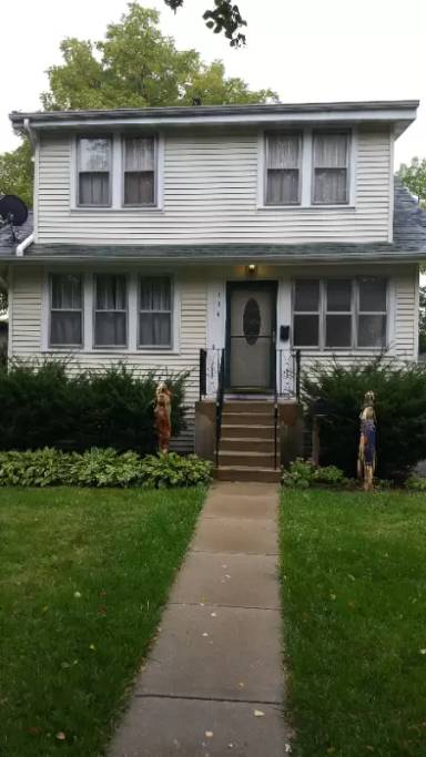 Main picture of 334 S Wisconsin Ave