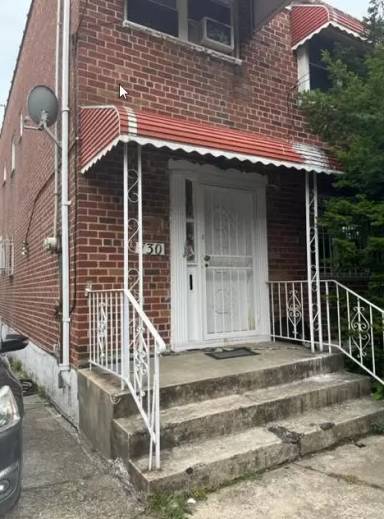 Main picture of 730 Warwick St