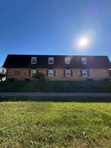 Main picture of 2313 Golf Rd
