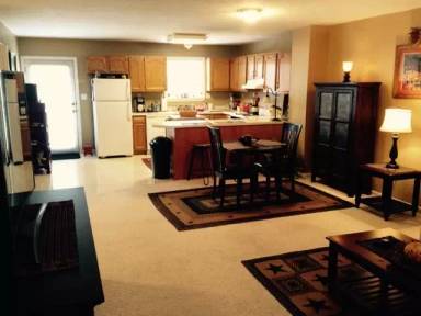 Main picture of 500 Bantam Ridge Rd