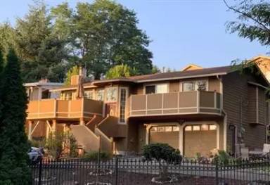 Main picture of 11004 100th Ave NE