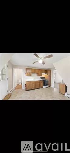 Main picture of 64 Makin St