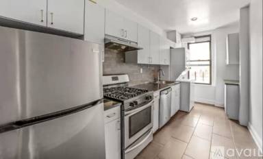 Main picture of 207 W 104th St