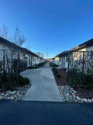 Main picture of 1212 Bidwell St