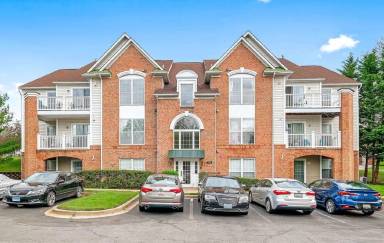Main picture of 2501 Coach House Way