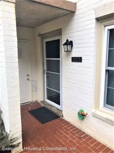 Main picture of Sutton Place Condo