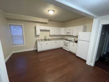 Main picture of 465 N Belmont St