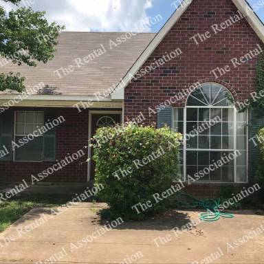 Main picture of 1307 W Kentucky Ave