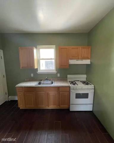 Main picture of 453 S 18th St