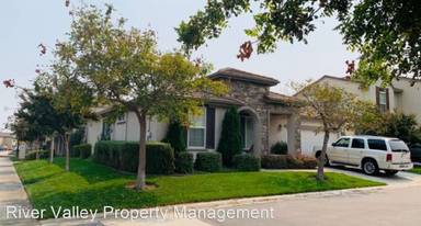 Main picture of 3 Olivia Pl
