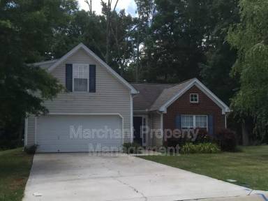 Main picture of 104 Pendock Ln