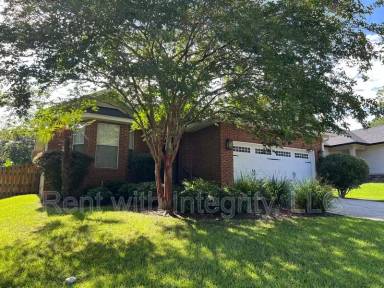 Main picture of 2400 Tippecanoe Rdg