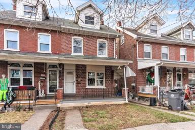 Main picture of 383 Spruce St