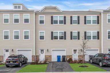 Main picture of 5 Farrah Dr