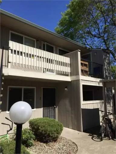 Main picture of 1412 N Cherry St
