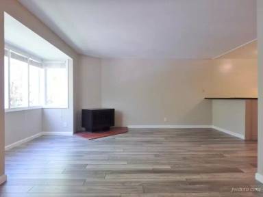 Main picture of Ellis St